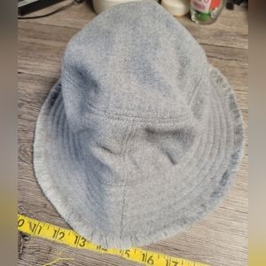 Hat Attack NWT Frayed Edge Light Grey Bucket‎ Hat